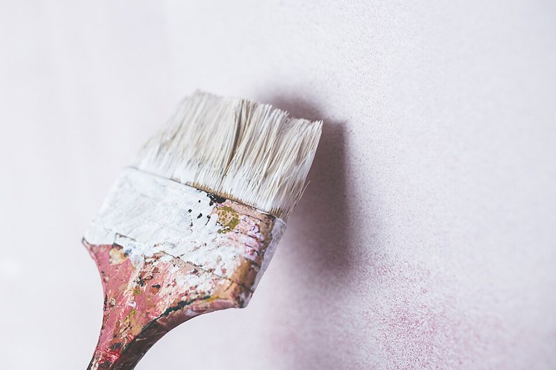 Photograph of wide paintbrush.