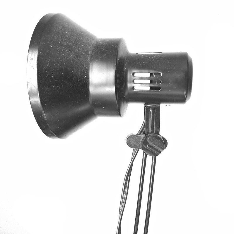 Photograph of adjustable task lamp.