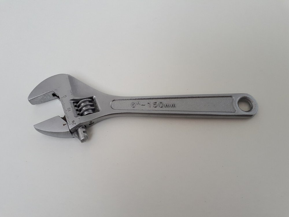 Adjustable wrench