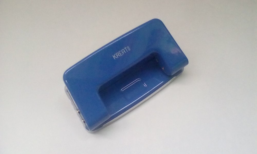 Hole punch