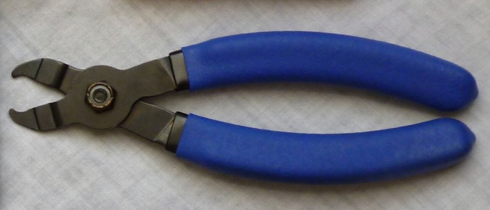 Bicycle chain-link pliers